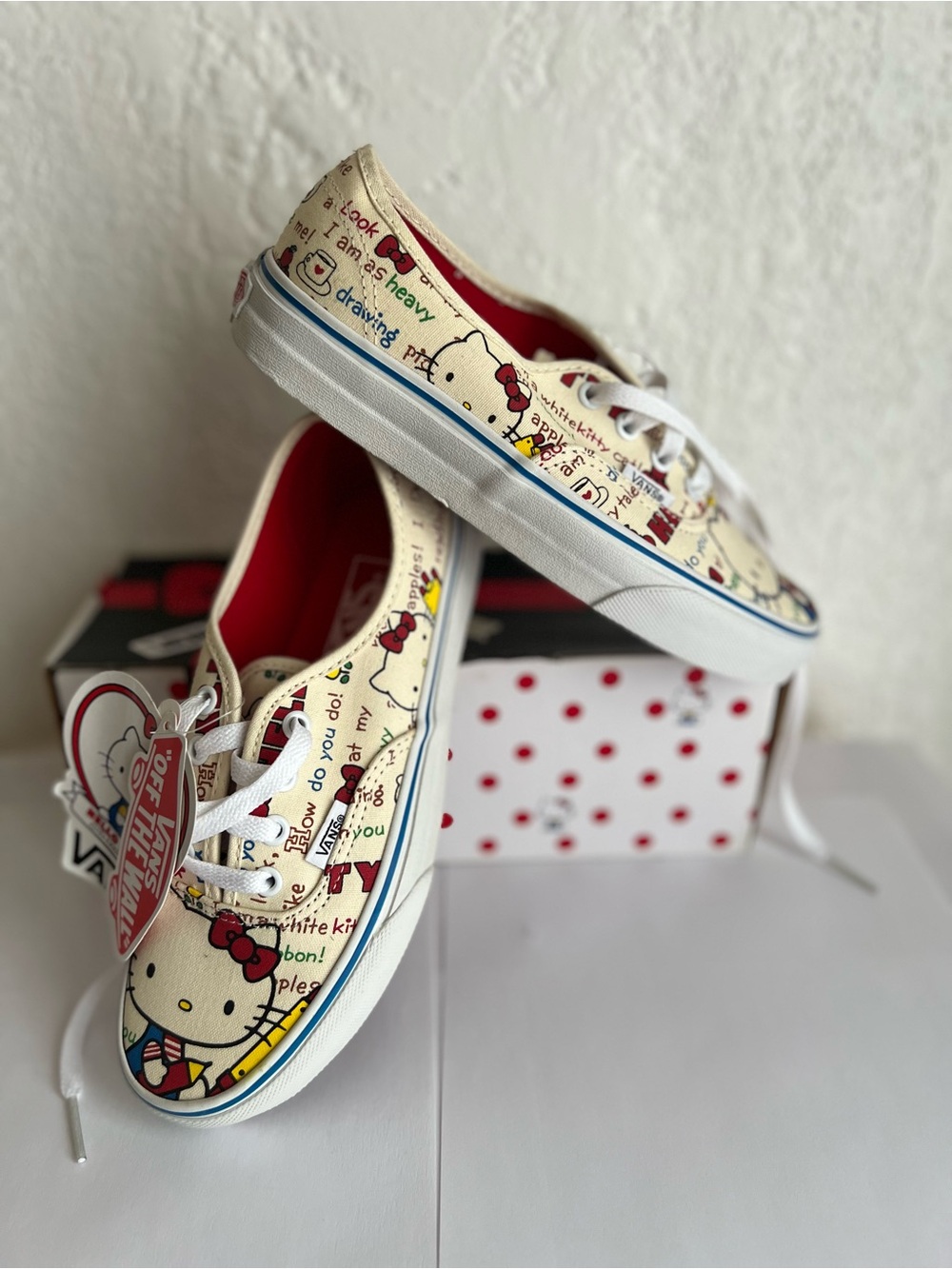 Hello Kitty x Vans 40th Anniversary Special Edition/ 2014 - Picture 5 of 16